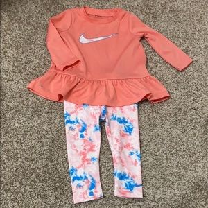 Nike Dri Fit Coral and Blue Marbled Set